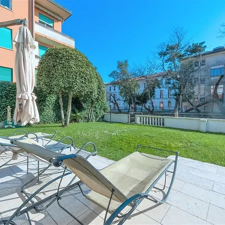 Une, Garden, And Culture Holiday home *